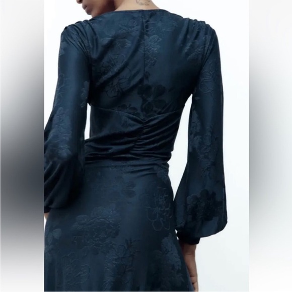 Zara Jacquard long sleeve dress - Picture 4 of 6